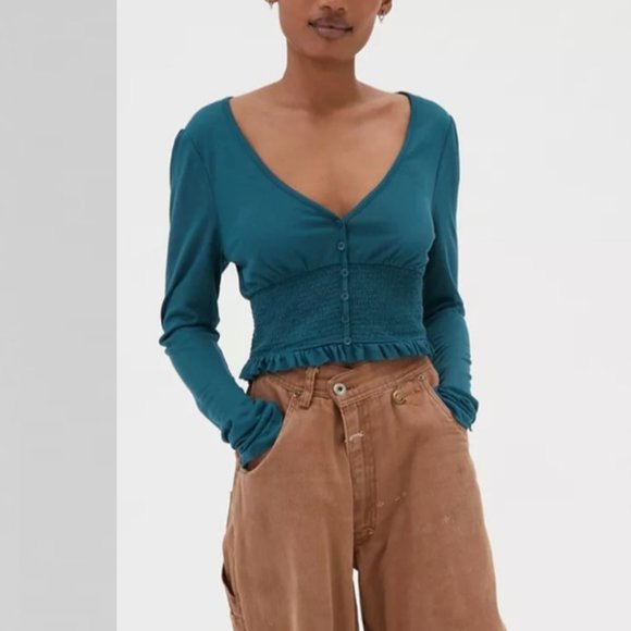 Urban Outfitters Sweaters - Urban Outfitters Women's Bayside Cropped Smocked Button Front Cardigan M NWT